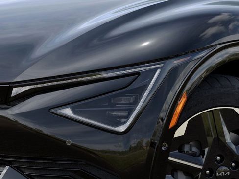 New 2025 Kia EV6 Wind image 10