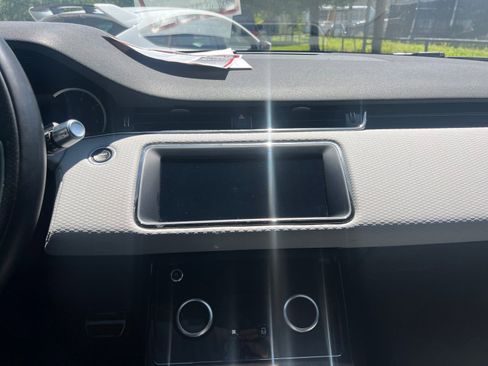 Used 2022 Land Rover Range Rover Evoque R-Dynamic S AWD/4WD image 17