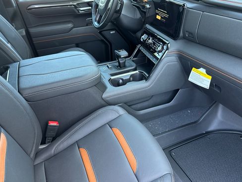 New 2026 GMC Sierra 1500 AT4 w/ Technology Package AWD/4WD image 16