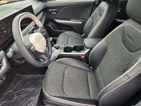 New 2025 Kia K4 GT-Line image 11