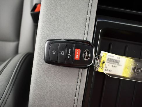 New 2026 Toyota Tundra Limited image 39