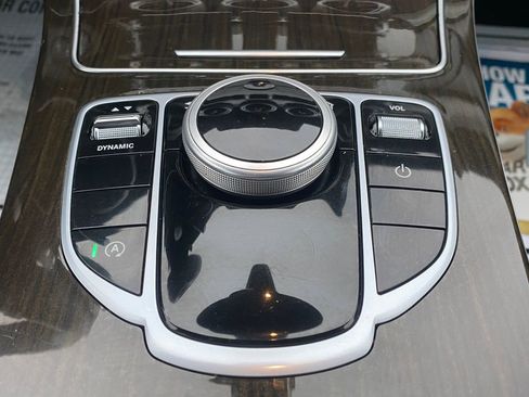 Used 2019 Mercedes-Benz C 300 Sedan image 23