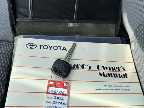 Used 2005 Toyota Tacoma 2WD Regular Cab w/ Enhancement Pkg image 23