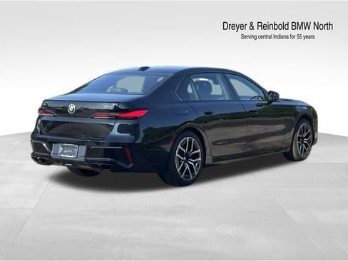 Used 2025 BMW 760i xDrive AWD/4WD image 7