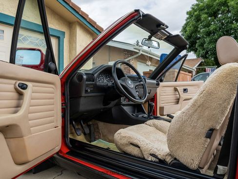 Used 1988 BMW 325i Convertible RWD image 27