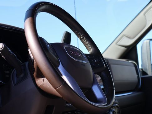 Used 2024 GMC Sierra 2500 SLT w/ SLT Premium Package image 24