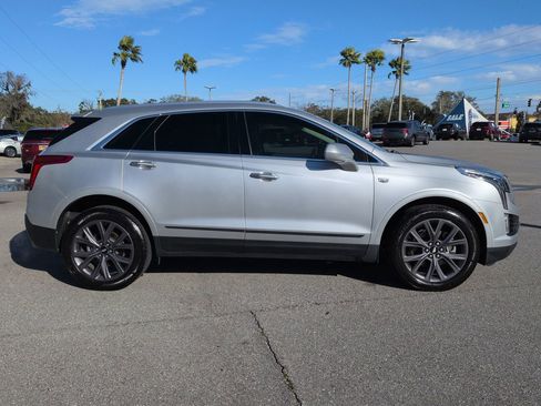 Used 2019 Cadillac XT5 Premium Luxury w/ LPO, Black Ice Package image 3