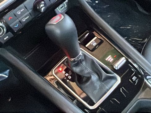 New 2025 Jeep Compass Latitude image 24