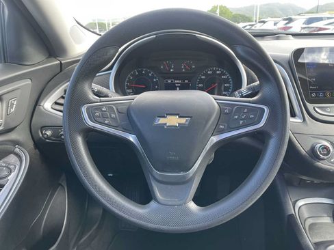 Used 2022 Chevrolet Malibu LT FWD image 11