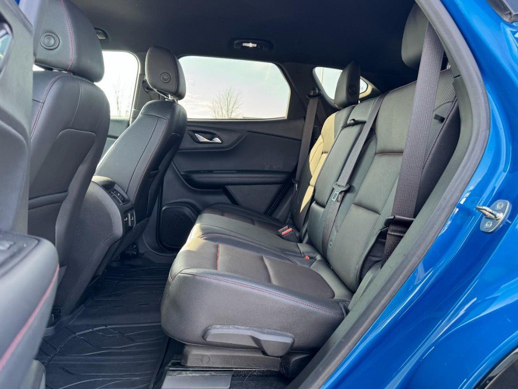 Used 2021 Chevrolet Blazer RS w/ LPO, Floor Liner Package FWD image 10