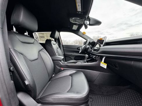 New 2026 Jeep Compass Latitude AWD/4WD image 16