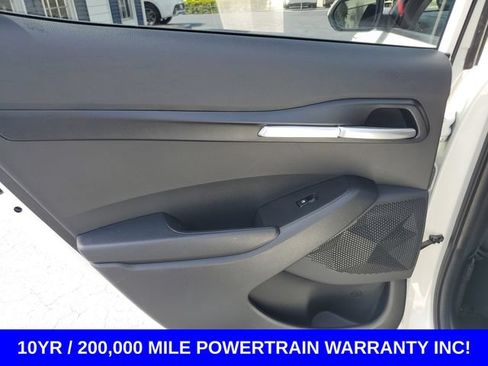 Used 2024 Kia Seltos LX AWD/4WD image 26