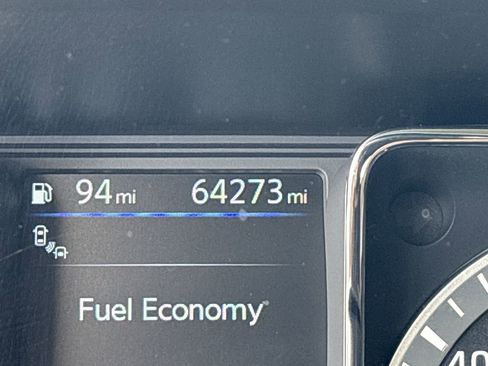 Used 2019 Nissan Titan SV w/ SV Convenience Package image 33