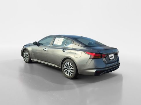 Used 2023 Nissan Altima 2.5 SV image 6