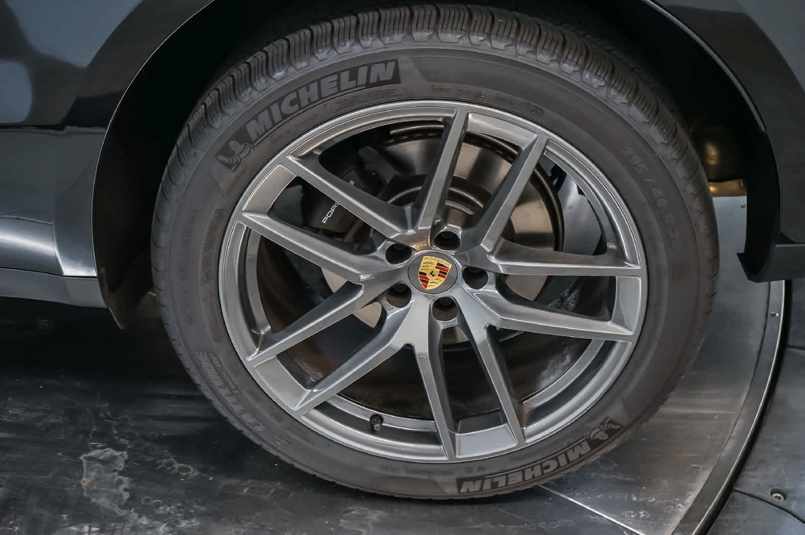Certified 2026 Porsche Macan Turbo AWD/4WD image 13