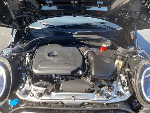 Used 2025 MINI Cooper 2-Door Hardtop image 16