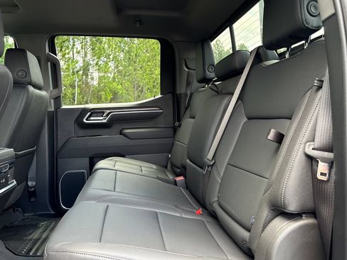 Used 2025 Chevrolet Silverado 1500 LTZ w/ LTZ Premium Package AWD/4WD image 29