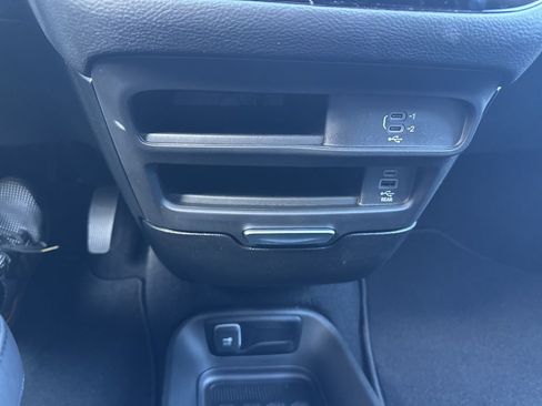 New 2026 Chrysler Pacifica Select image 74