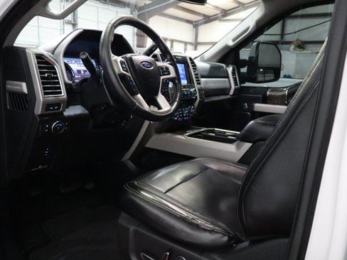 Used 2017 Ford F350 Lariat w/ Lariat Value Package AWD/4WD image 34
