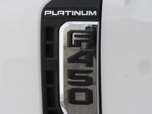 Used 2024 Ford F450 Platinum w/ FX4 Off-Road Package image 13