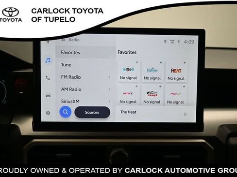 Used 2025 Toyota Tacoma TRD Sport w/ TRD Sport Upgrade Package AWD/4WD image 33