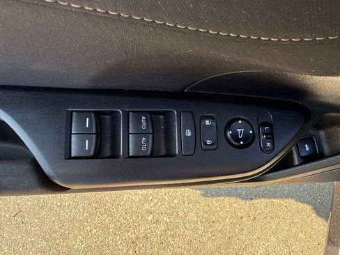 Used 2018 Honda Civic EX image 10