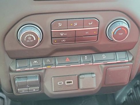 Used 2024 Chevrolet Silverado 1500 W/T w/ Z71 Off-Road Package image 23