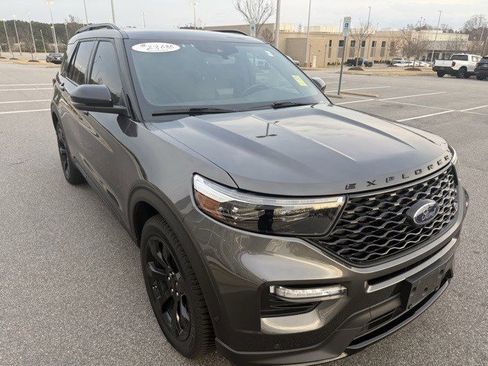 Used 2020 Ford Explorer ST w/ ST Street Pack image 4