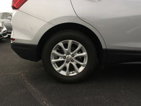 Used 2018 Chevrolet Equinox LS FWD image 9
