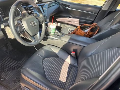 Used 2020 Toyota Camry SE image 21