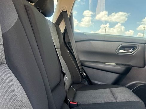 Used 2025 Nissan Rogue SV AWD/4WD image 31