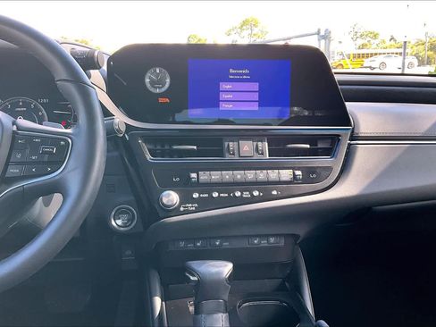 Used 2024 Lexus ES 350 w/ Premium Package image 6