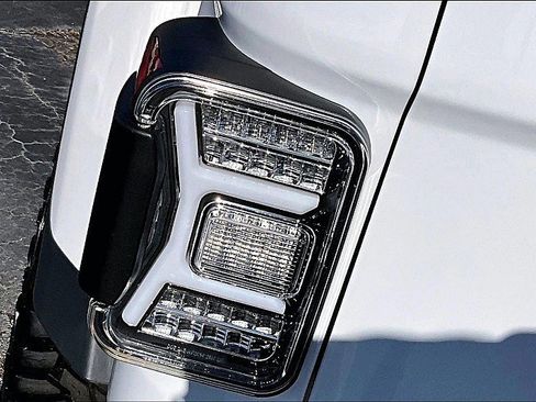 Used 2022 Jeep Gladiator Mojave w/ Cold Weather Group image 30