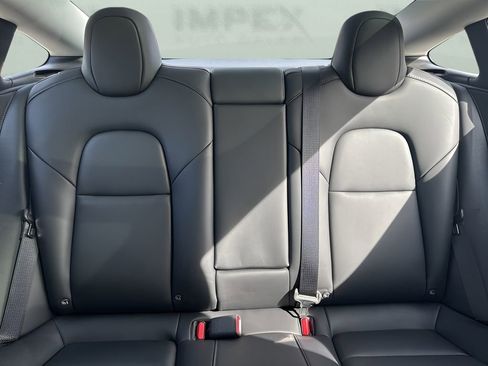 Used 2023 Tesla Model 3 Standard Range image 12