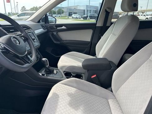 Used 2018 Volkswagen Tiguan S FWD image 36