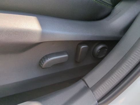 Used 2025 Subaru Outback Onyx Edition image 16