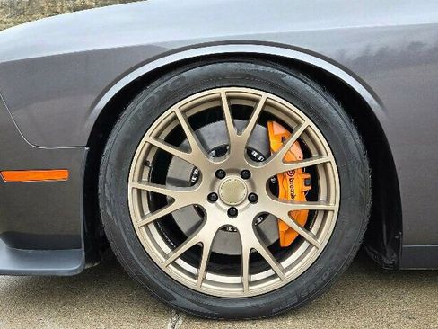 Used 2020 Dodge Challenger SRT Hellcat w/ Plus Package image 38