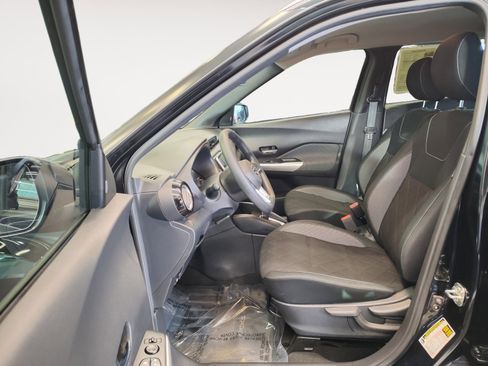 Used 2019 Nissan Kicks SV image 24