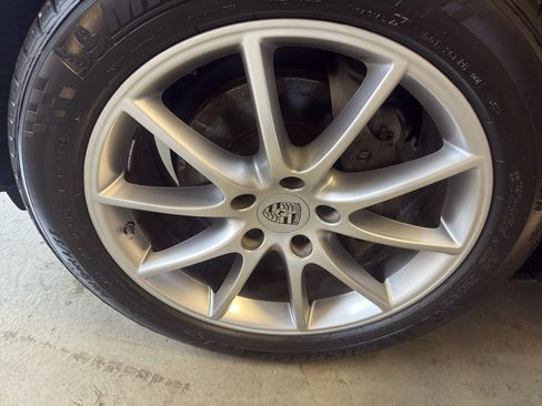 Used 2019 Porsche Cayenne AWD/4WD image 32