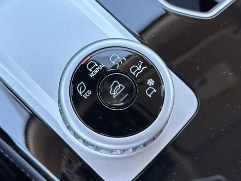 New 2026 Mitsubishi Outlander ES FWD image 11