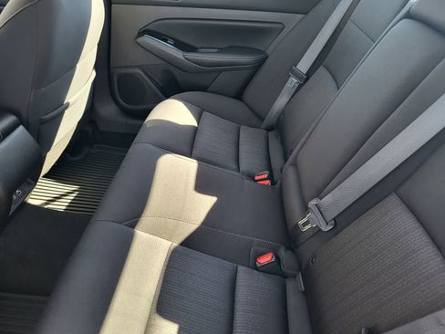 Used 2023 Nissan Altima 2.5 SV FWD image 27