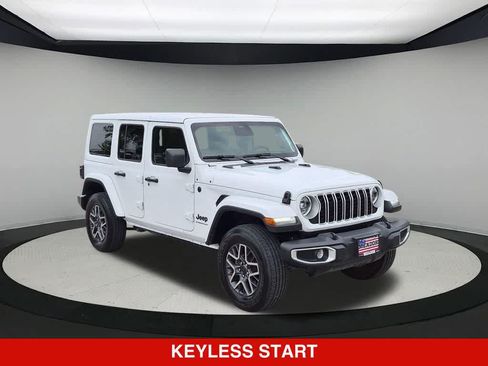Used 2026 Jeep Wrangler Unlimited Sahara AWD/4WD image 8