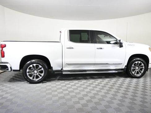 Used 2024 Chevrolet Silverado 1500 High Country w/ Technology Package AWD/4WD image 8