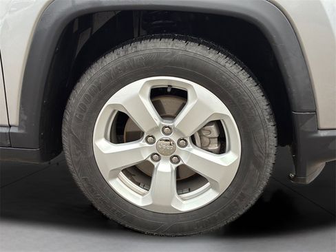 Used 2020 Jeep Compass Latitude w/ Popular Equipment Group image 27