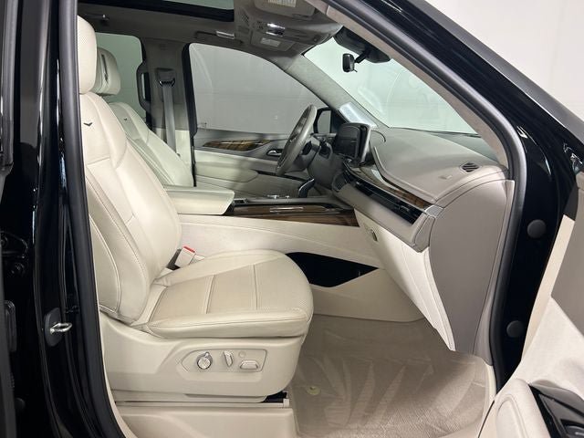 Used 2023 Cadillac Escalade Premium Luxury Platinum AWD/4WD image 27