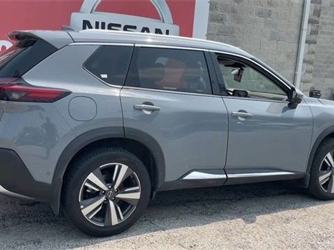 Used 2022 Nissan Rogue SL w/ SL Premium Package image 4