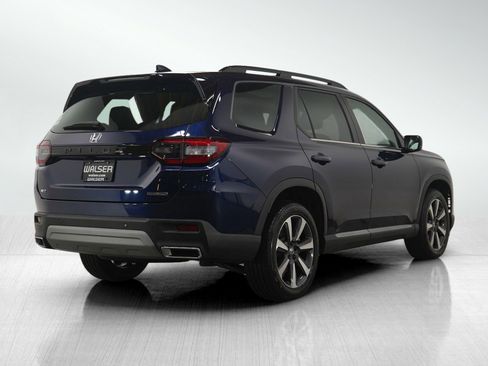 Used 2025 Honda Pilot Touring image 5