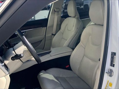 Used 2022 Volvo S90 B6 Inscription w/ Advanced Package image 12