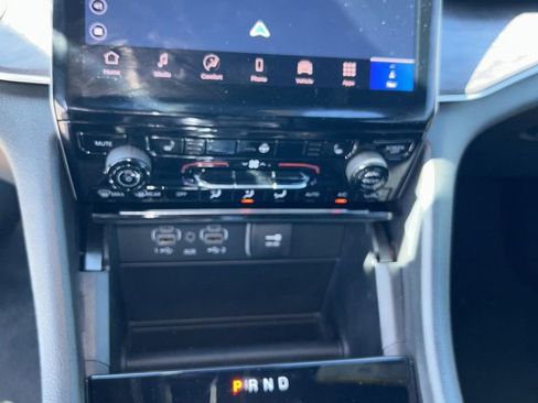 Used 2025 Jeep Grand Cherokee Limited w/ Black Appearance Package RWD image 11