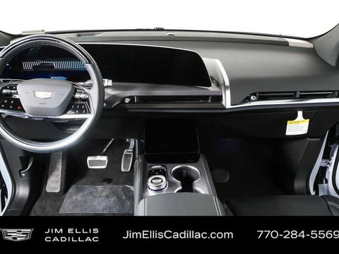 Used 2026 Cadillac Vistiq Luxury AWD/4WD image 17